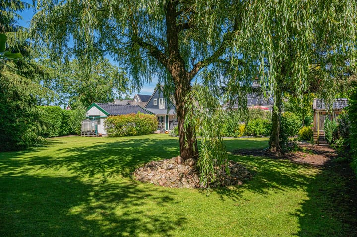 Photo 62 of Ericalaan 32