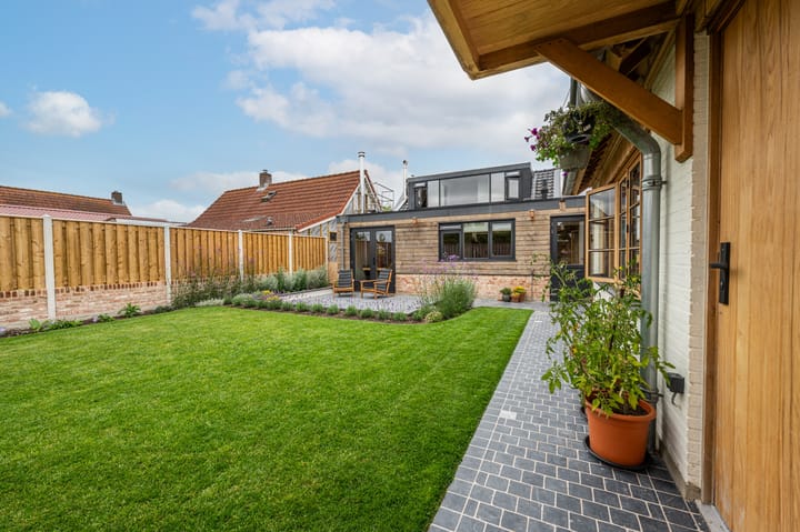 Foto 38 van Sasputsestraat 28