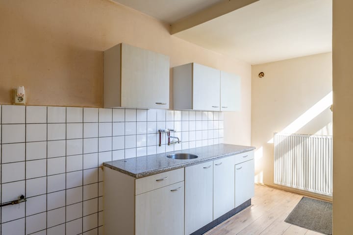 Foto 9 van Schorpioen 104