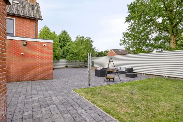 Photo 38 of Merelstraat 109