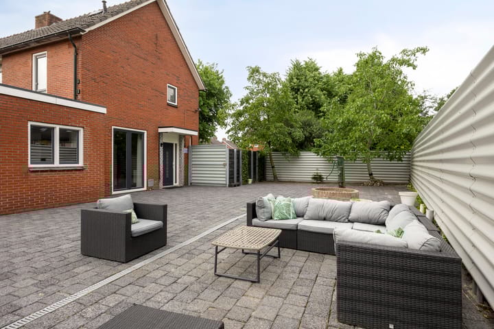 Photo 39 of Merelstraat 109