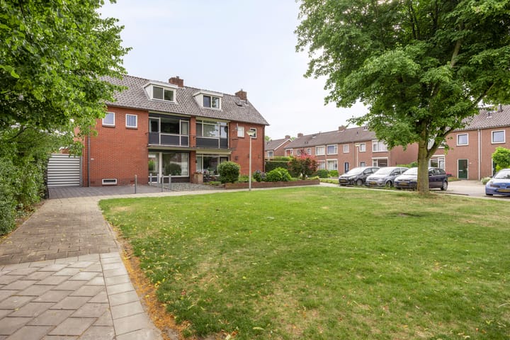 Photo 44 of Merelstraat 109