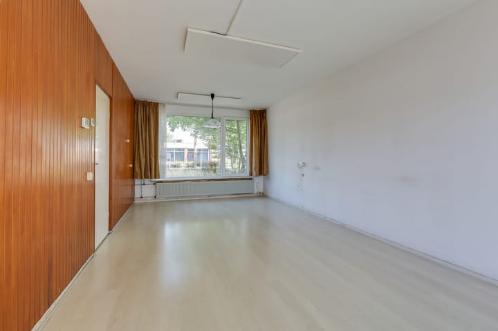 Photo 2 of Leliestraat 5