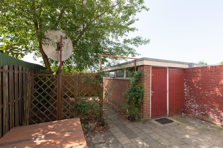 Photo 17 of Leliestraat 5