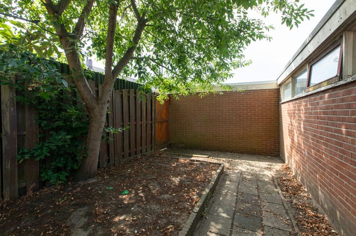 Photo 19 of Leliestraat 5