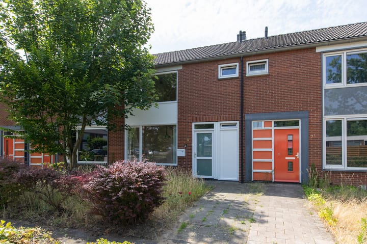 Photo 4 of Leliestraat 5