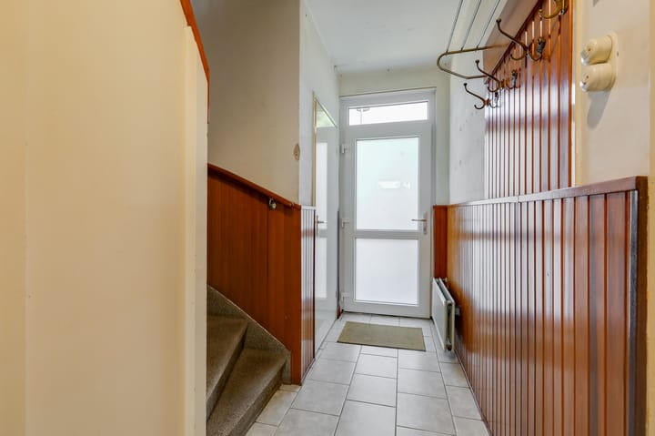 Photo 24 of Leliestraat 5