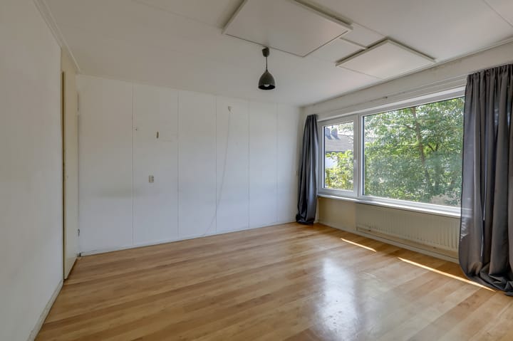 Photo 27 of Leliestraat 5