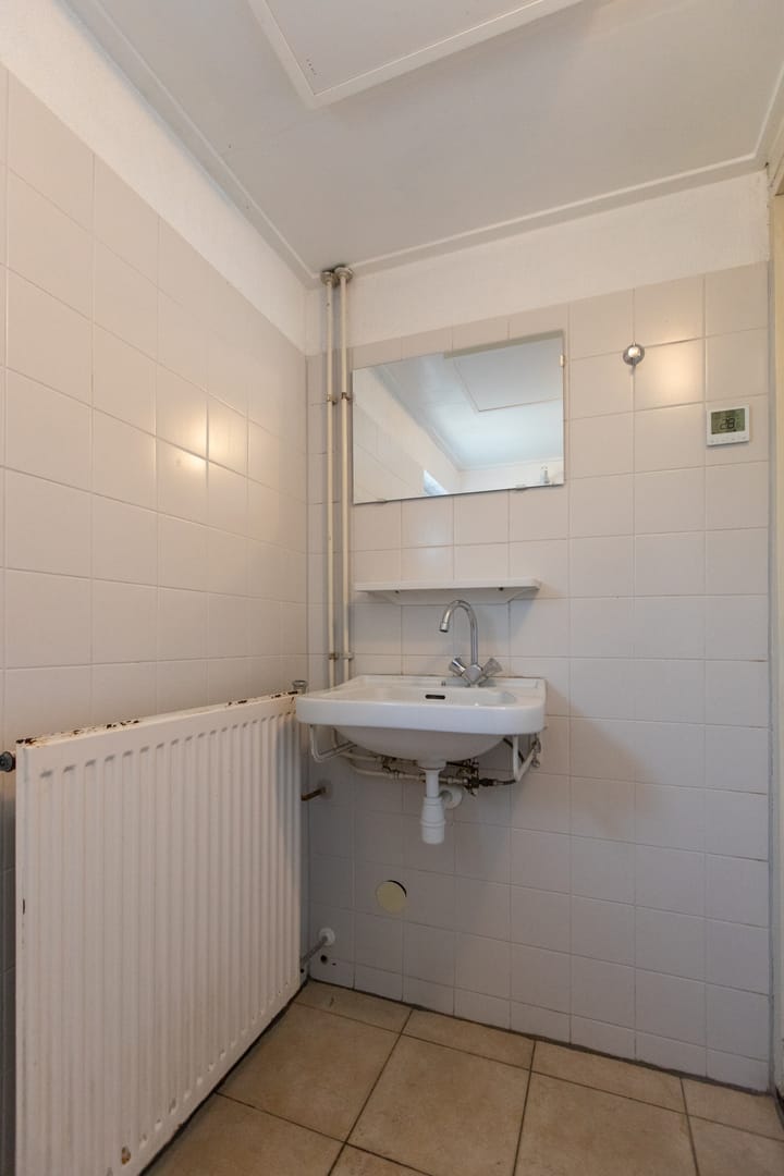 Photo 34 of Leliestraat 5