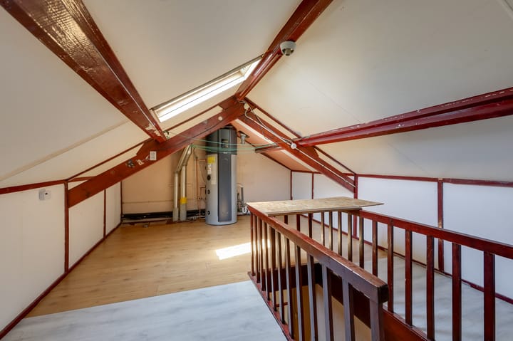 Photo 36 of Leliestraat 5