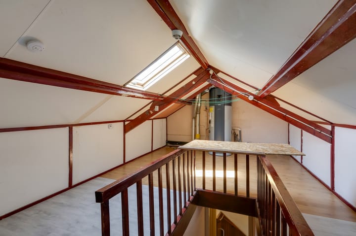 Photo 37 of Leliestraat 5