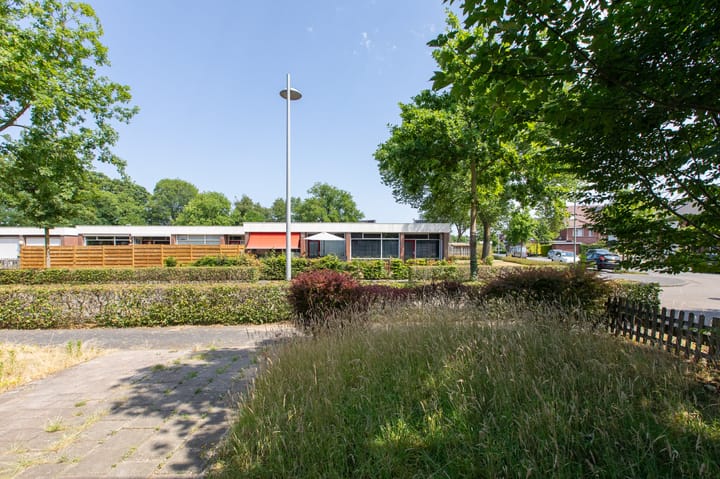 Photo 41 of Leliestraat 5