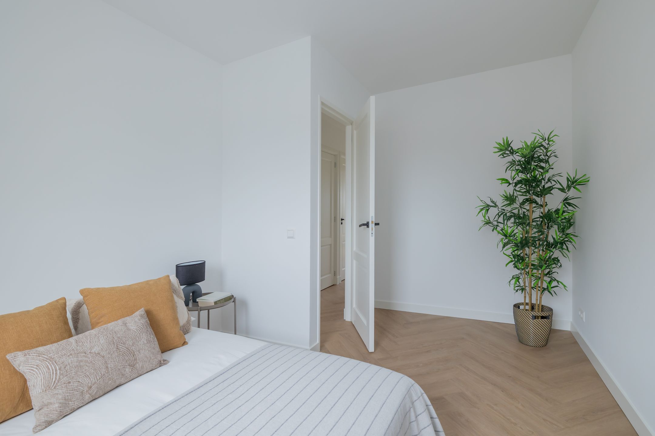 Foto 24 van Binnenweg 39-B