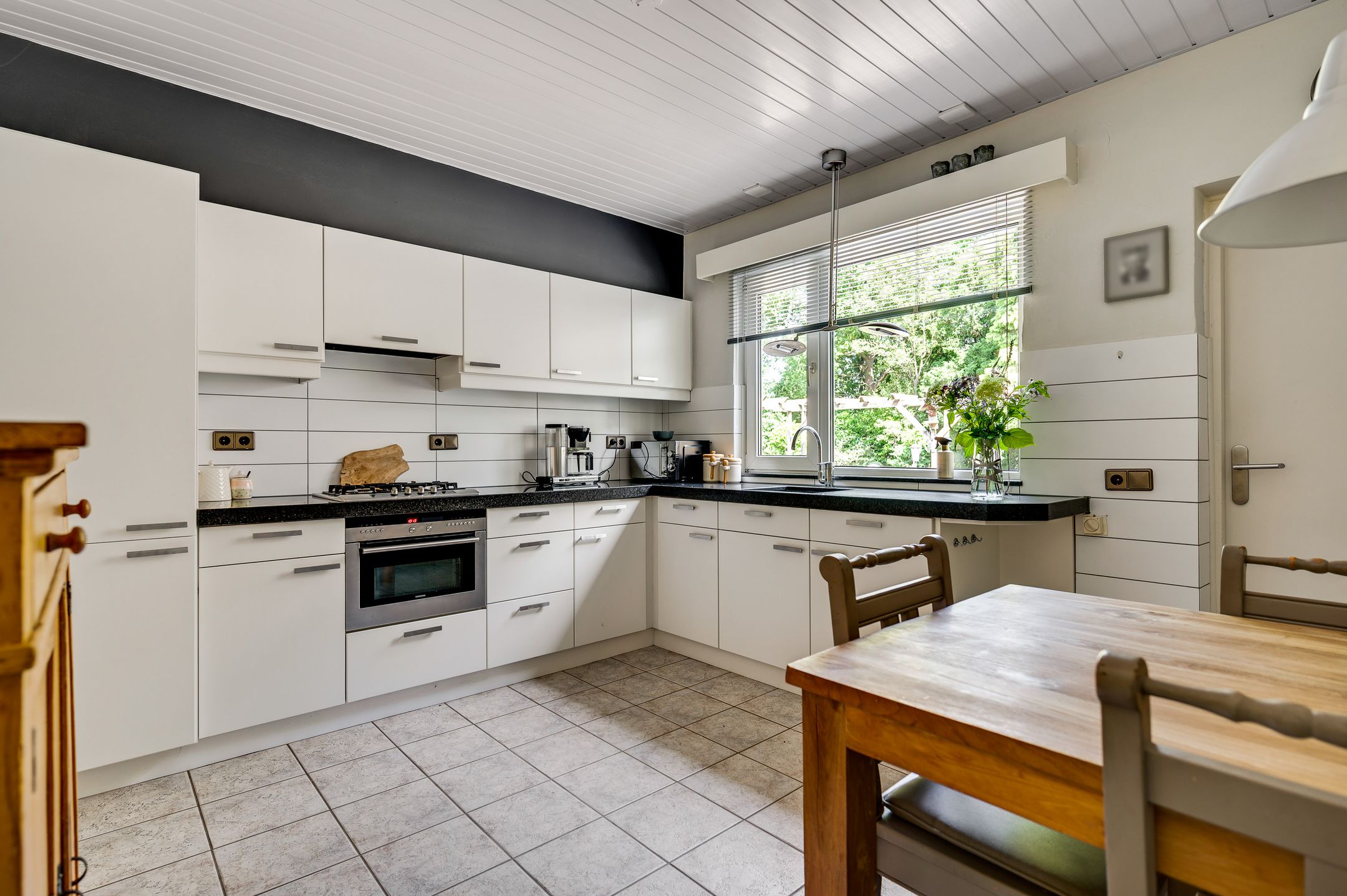 Photo 15 of Haelenerweg 17