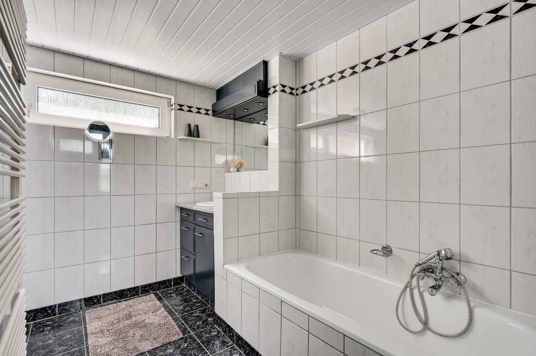 Photo 22 of Haelenerweg 17