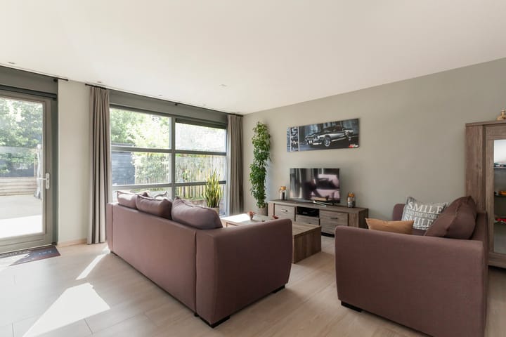 Photo 5 of Ocker Repelaerstraat 44