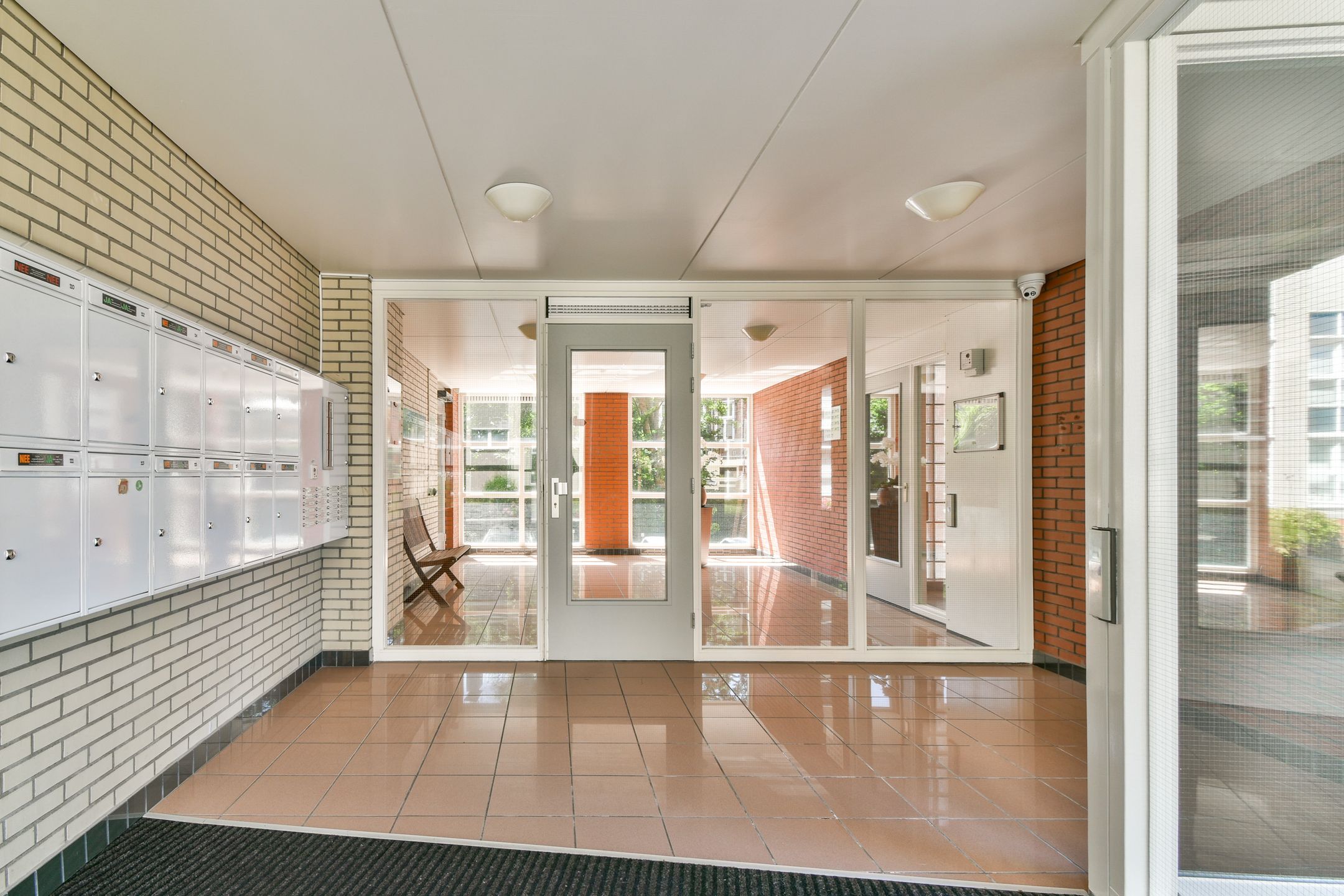 Foto 3 van Buiten Walevest 116