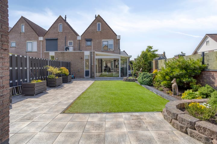 Photo 43 of Botter 39