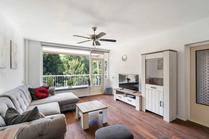 Foto 2 van Zernikeplaats 210