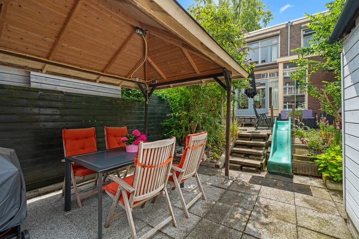 Foto 49 van Borneostraat 9