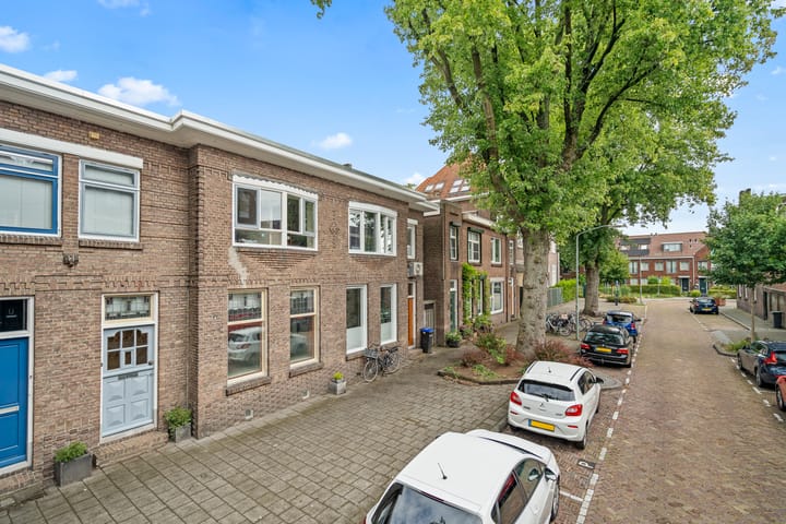 Foto 57 van Borneostraat 9