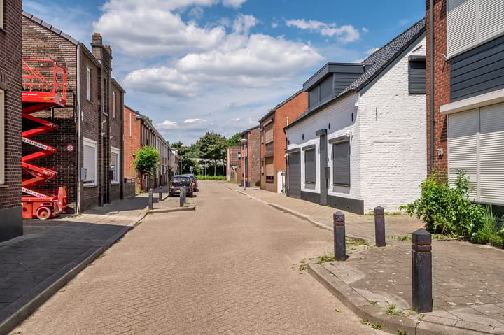 Foto 37 van Leeuwerikstraat 68