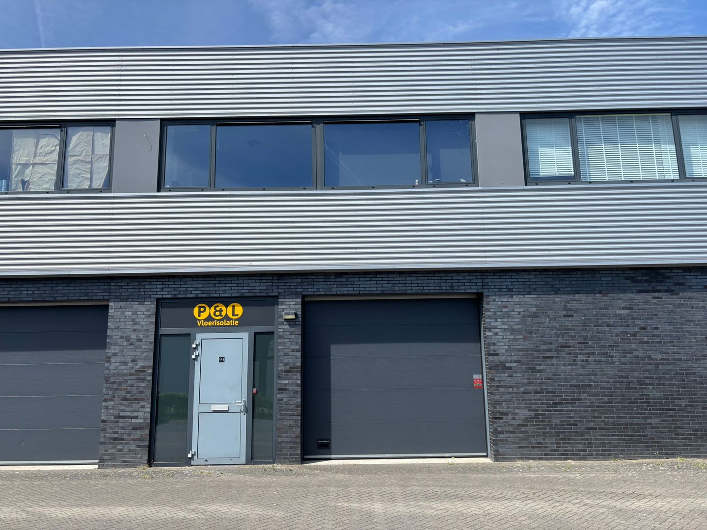 Bekijk foto 1 van Laan van de Maagd 93