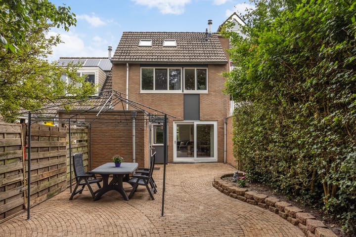 Foto 30 van Arnold Feystraat 19