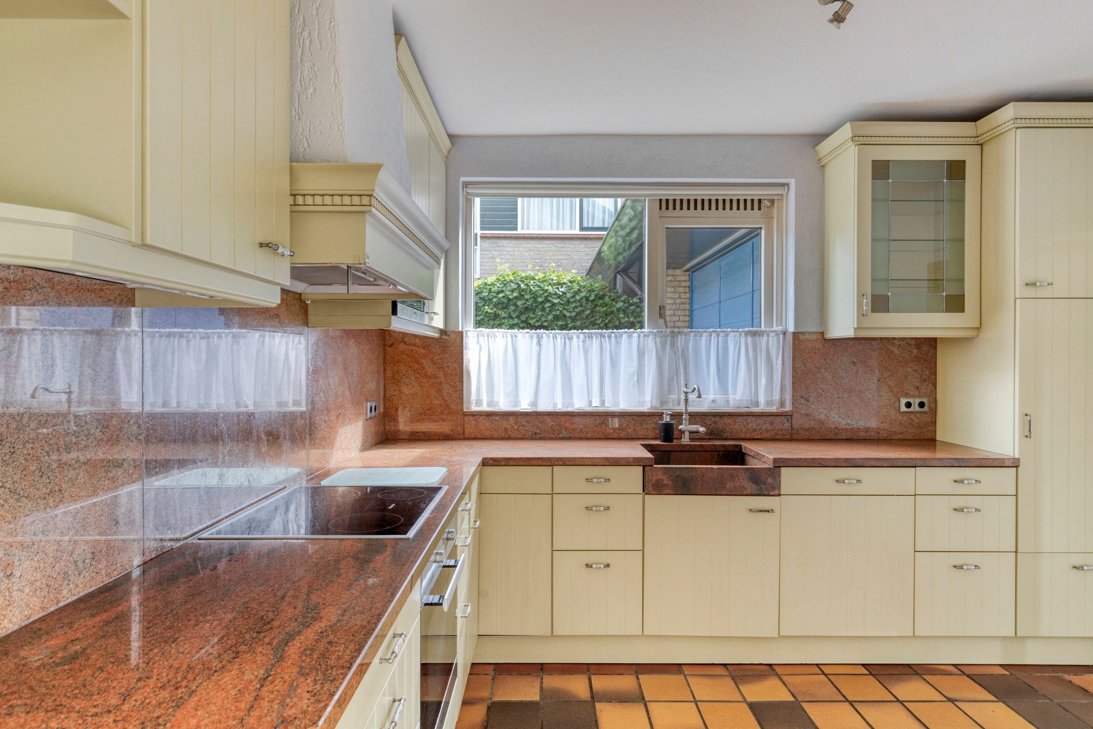 Foto 9 van Eligiusstraat 34