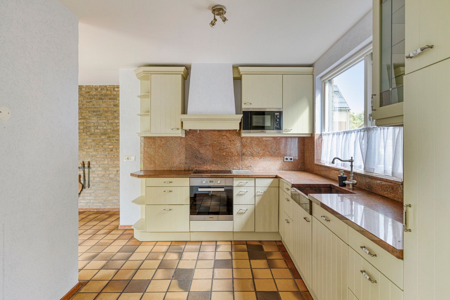 Foto 10 van Eligiusstraat 34