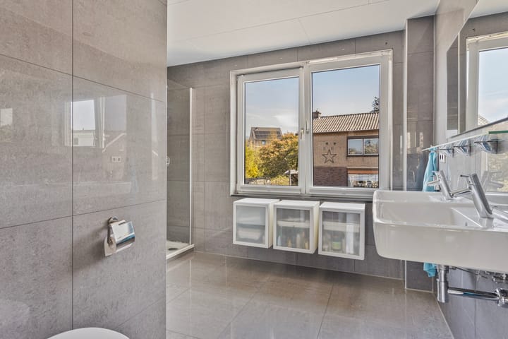 Photo 20 of Rozenstraat 24