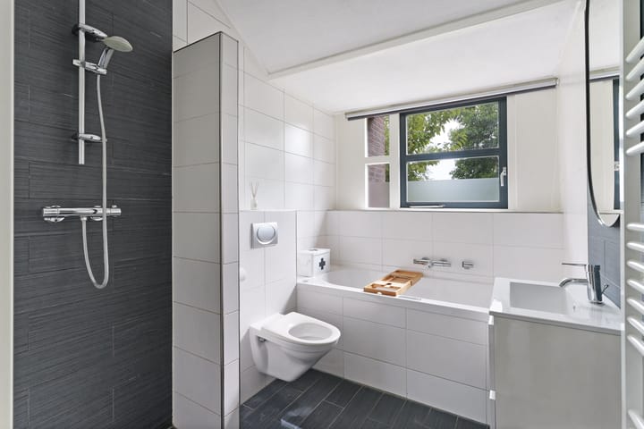 Foto 19 van Robert Johnsonstraat 43