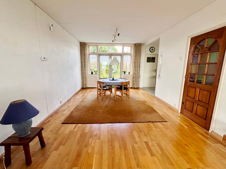 Foto 9 van Esdoornlaan 45