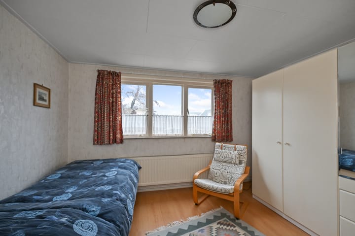 Foto 15 van Esdoornlaan 45