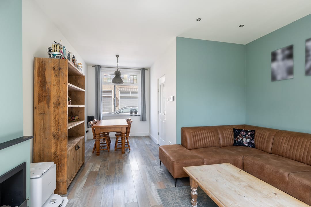 Foto 2 van Van Embdenstraat 6