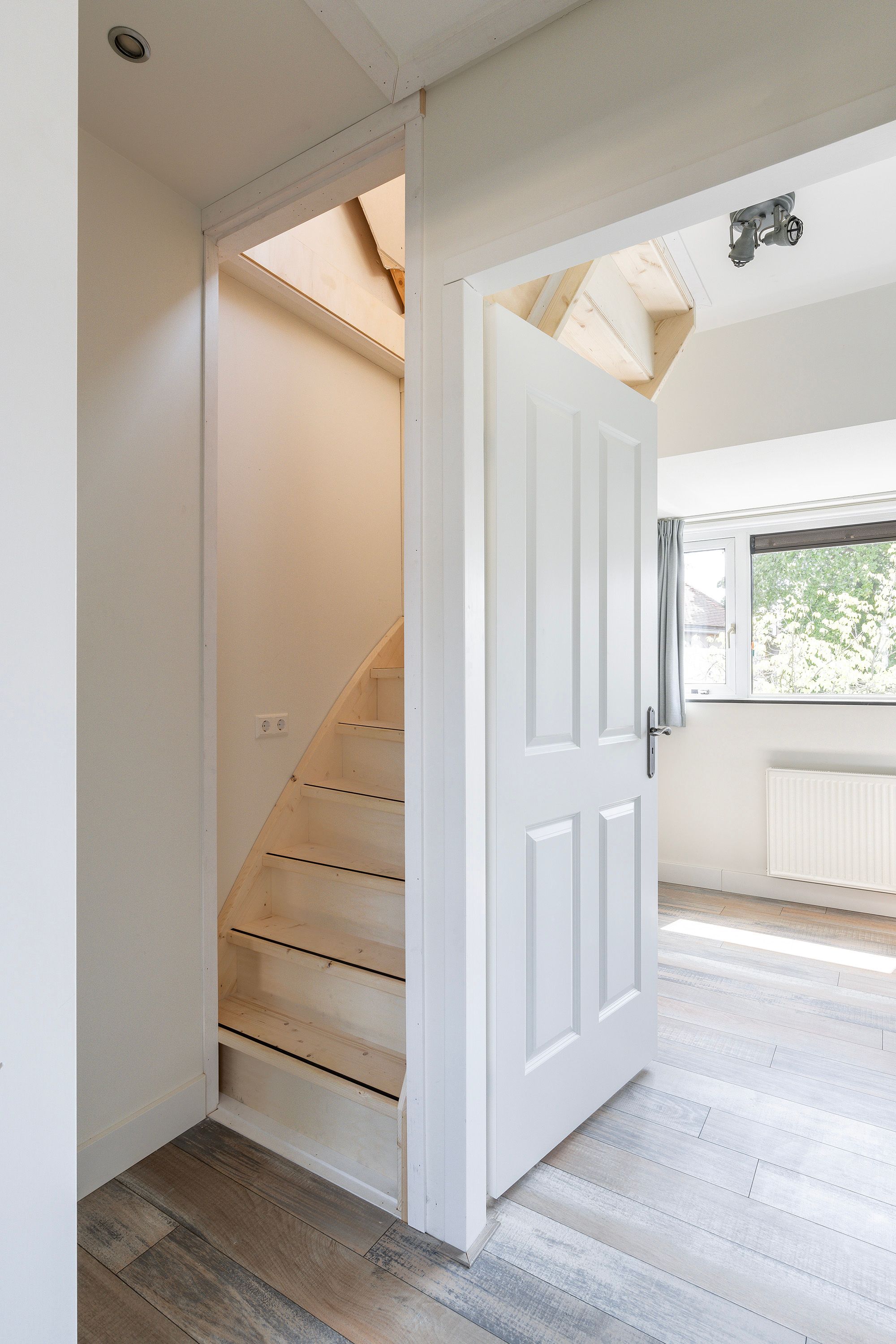 Foto 27 van Van Embdenstraat 6