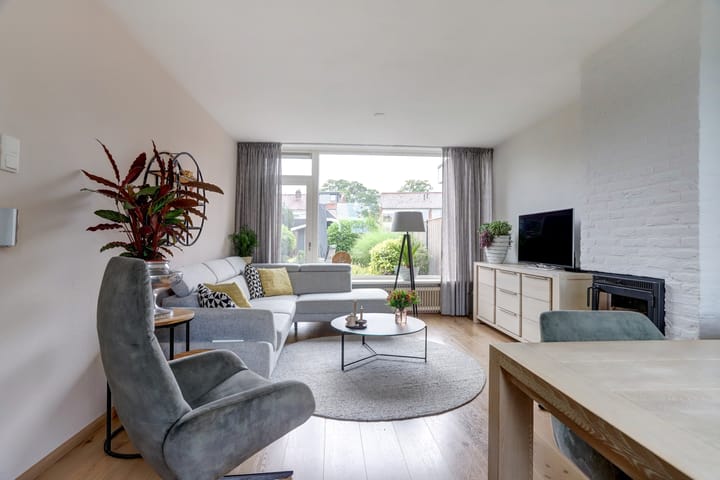 Foto 4 van Van Middachtenweg 12