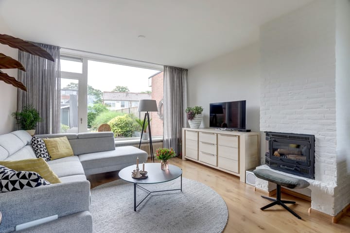 Foto 5 van Van Middachtenweg 12