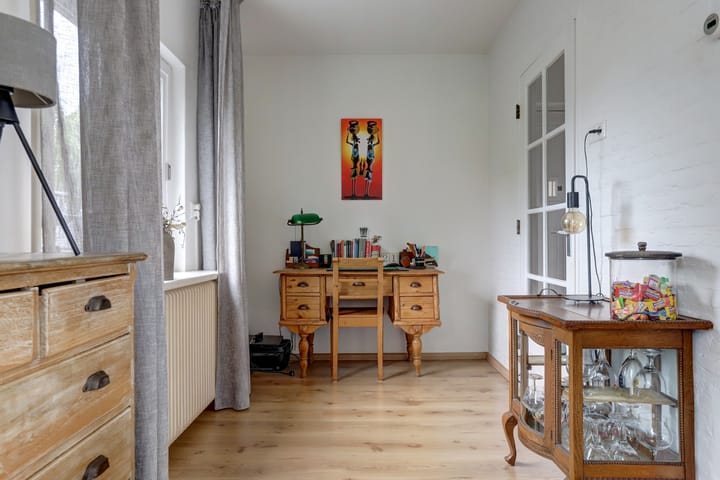 Foto 8 van Van Middachtenweg 12