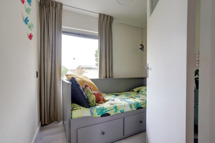 Foto 19 van Van Middachtenweg 12