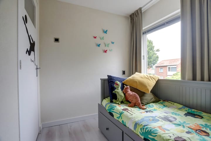 Foto 21 van Van Middachtenweg 12