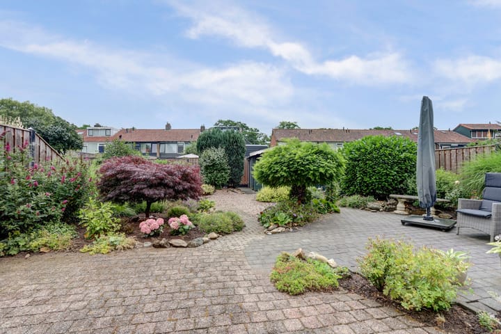 Foto 32 van Van Middachtenweg 12