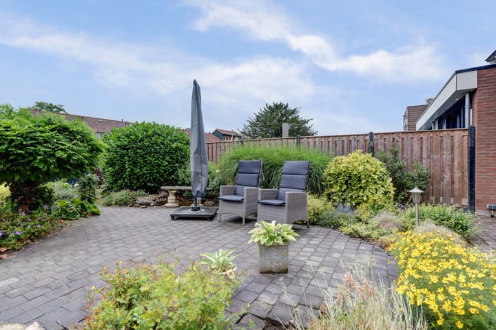 Foto 33 van Van Middachtenweg 12