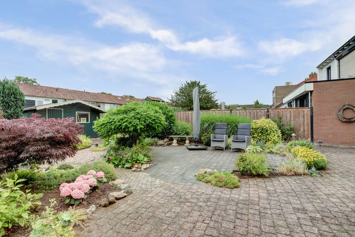 Foto 36 van Van Middachtenweg 12