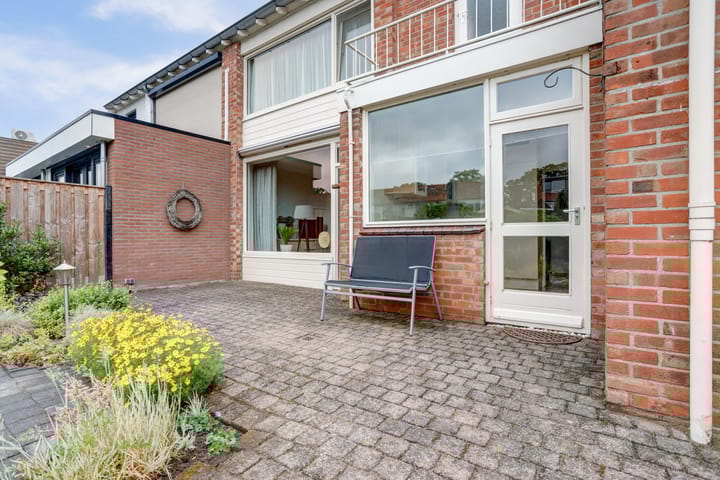 Foto 37 van Van Middachtenweg 12