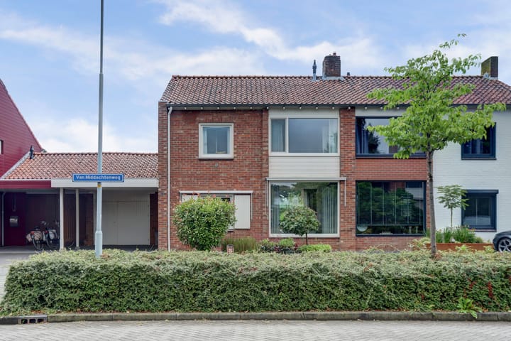 Foto 38 van Van Middachtenweg 12