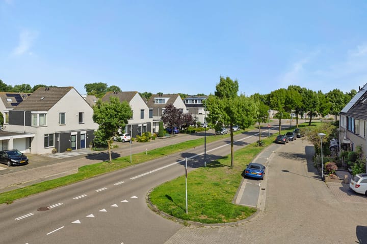 Photo 38 of Edelhertlaan 33