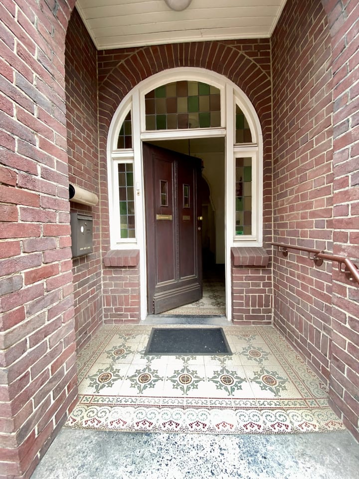 Photo 2 of Wijnstraat 68