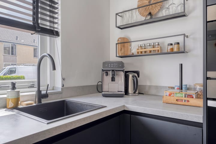 Foto 12 van Wethouder M J van den Hatertstraat 29