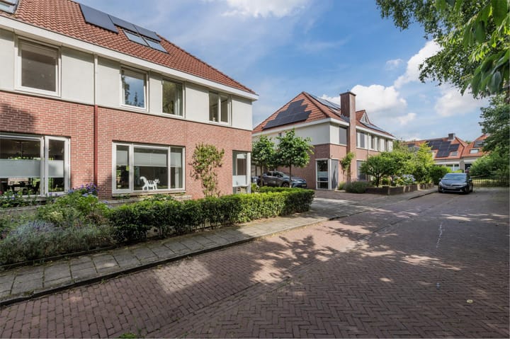 Foto 10 van Pater Leijdekkersstraat 107